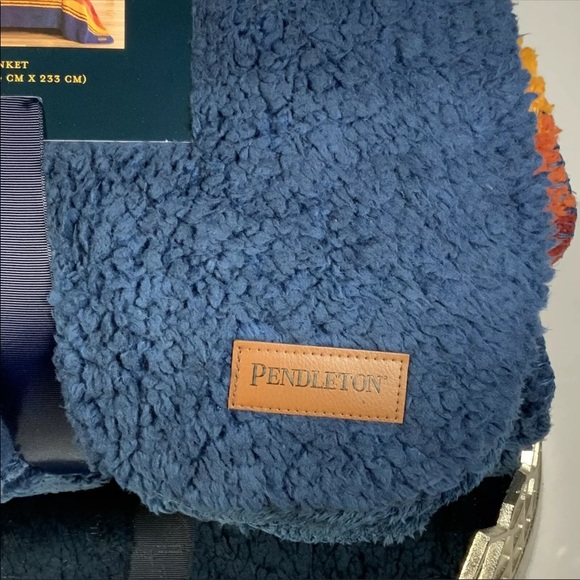 Pendleton Bedding New Pendleton Sherpa Fleece Grand Canyon Multi